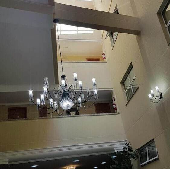 فندق Barbur Center