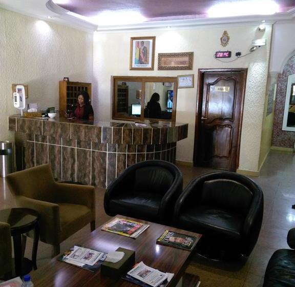 هتل Golden Plazza