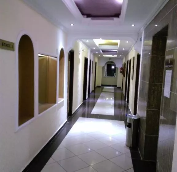 هتل Golden Plazza