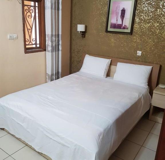 هتل Golden Plazza