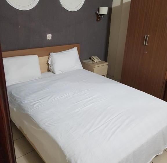 هتل Golden Plazza