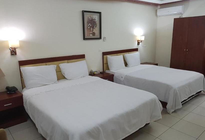 هتل Golden Plazza