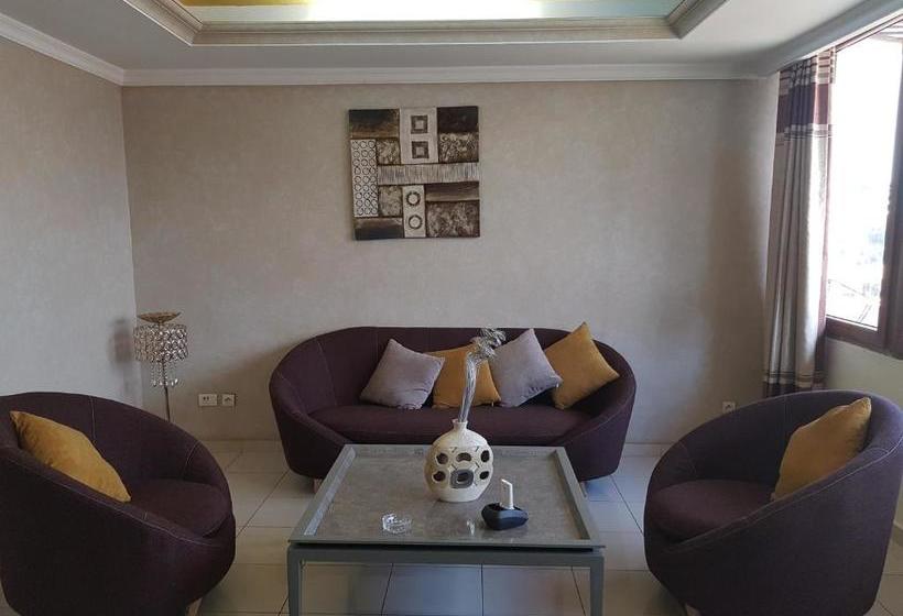 هتل Golden Plazza