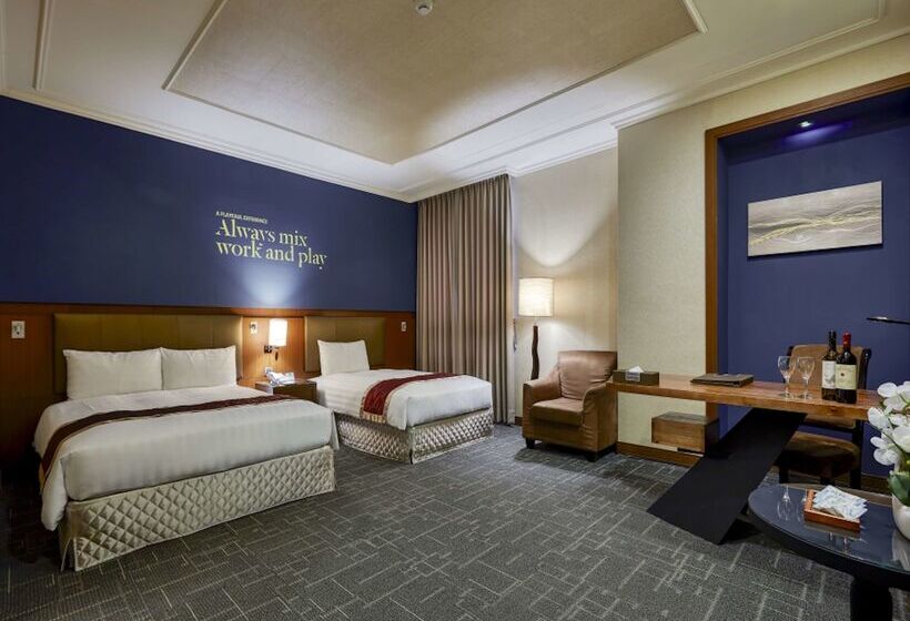 هتل Golden Tulip Aesthetics