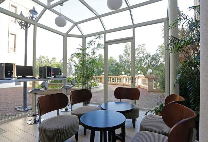 هتل Golden Tulip Aesthetics