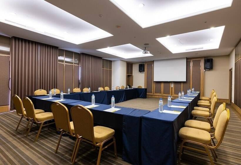 هتل Golden Tulip Aesthetics