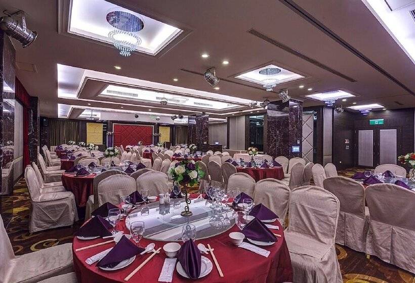 هتل Golden Tulip Aesthetics