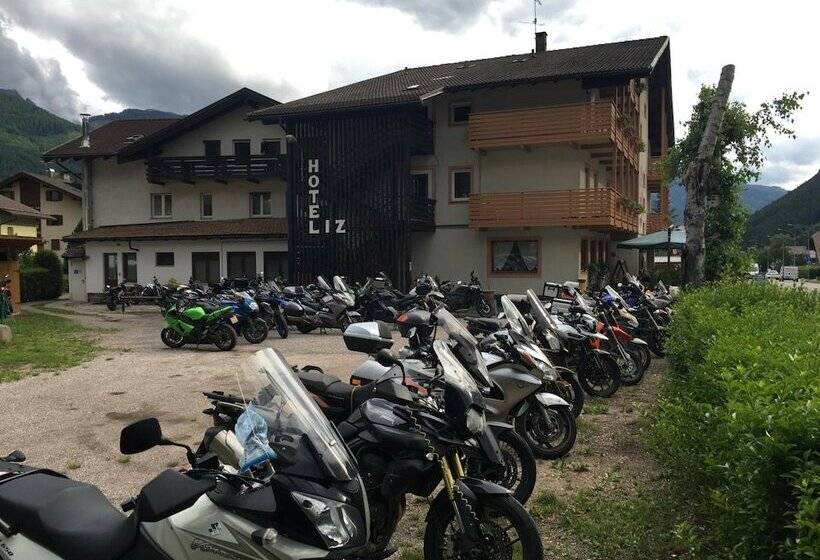 Liz Hotel & Apartments