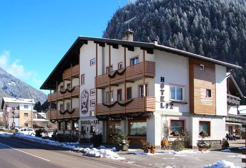 Liz Hotel & Apartments