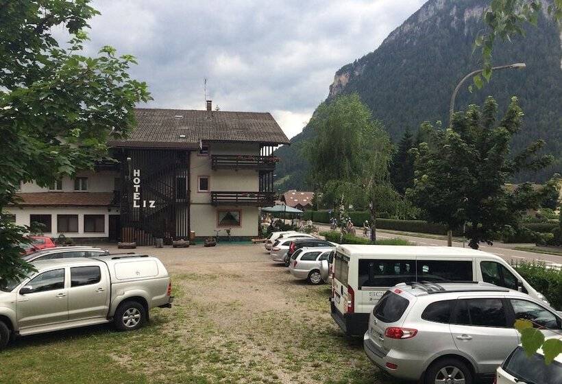 Liz Hotel & Apartments