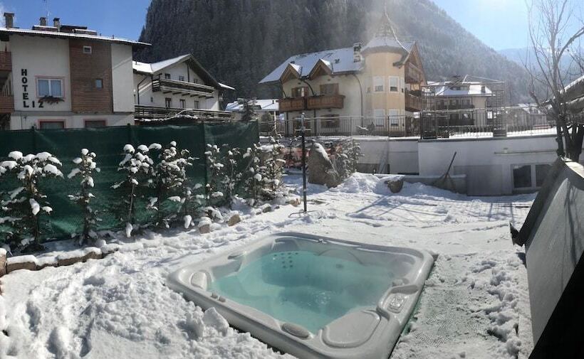 Liz Hotel & Apartments