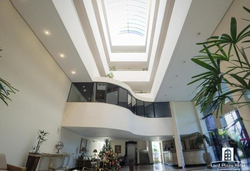 Отель Lord Plaza