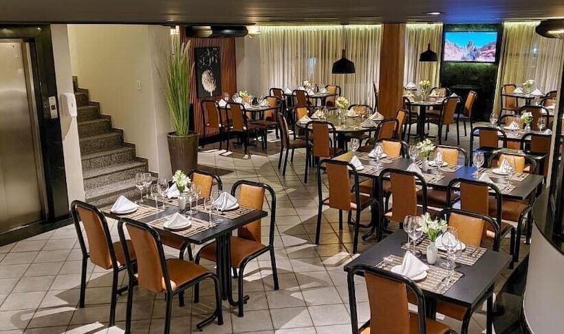 Отель Lord Plaza