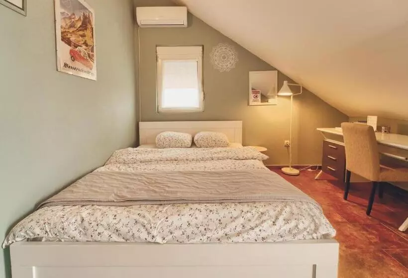هاستل Q Podgorica Beds,rooms And More