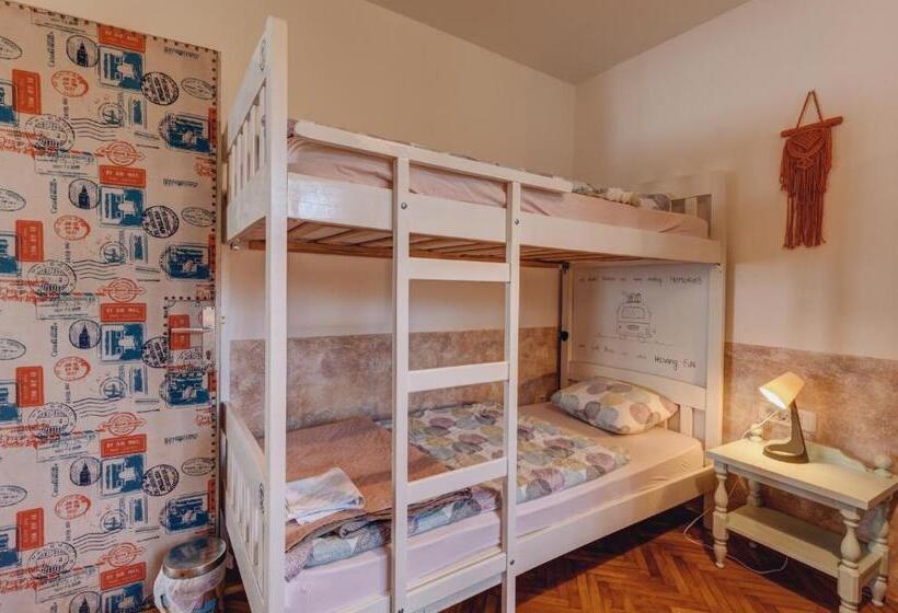 هاستل Q Podgorica Beds,rooms And More