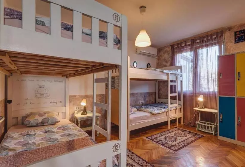 هاستل Q Podgorica Beds,rooms And More