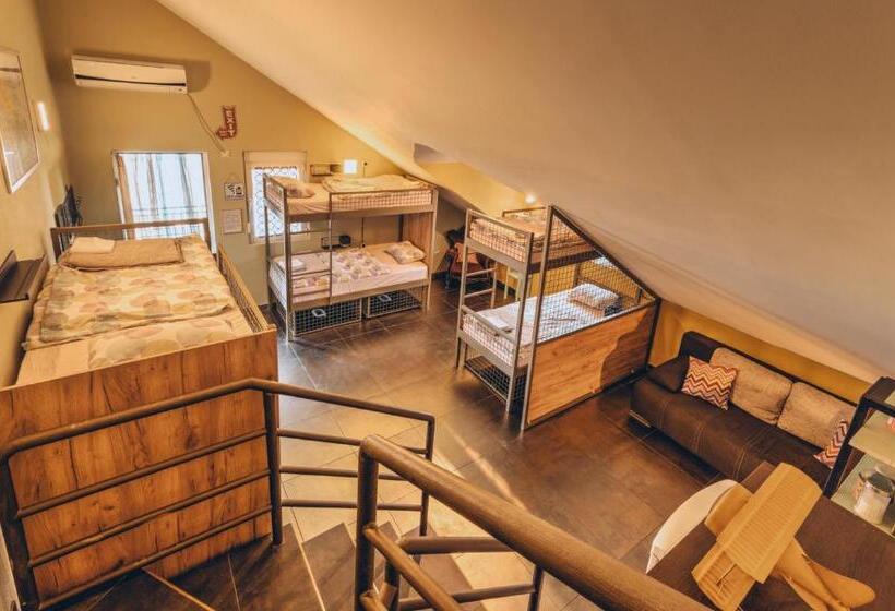 هاستل Q Podgorica Beds,rooms And More