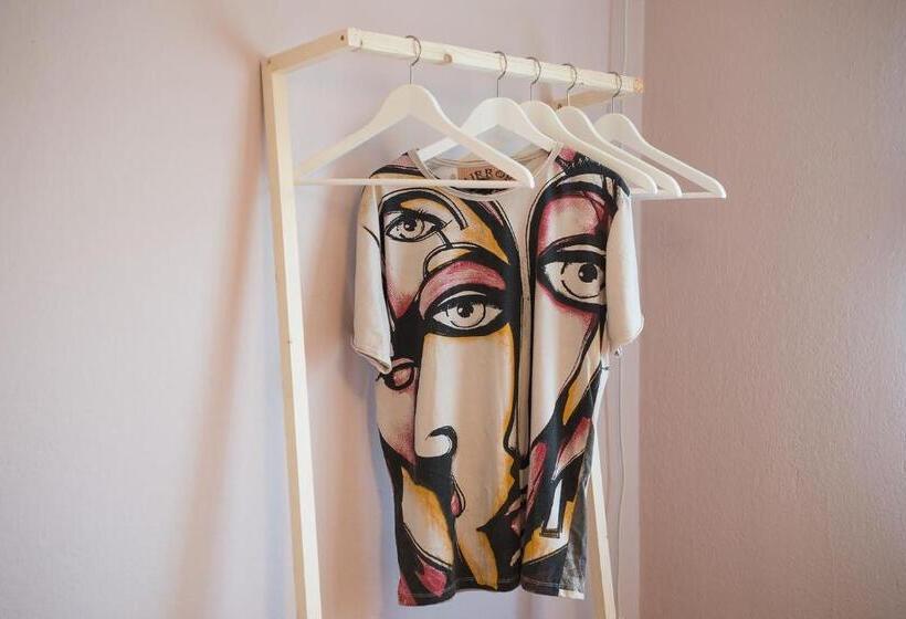 هاستل Q Podgorica Beds,rooms And More