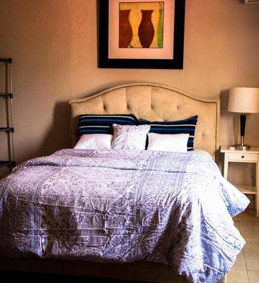 تختخواب و صبحانه The Jam Lodge