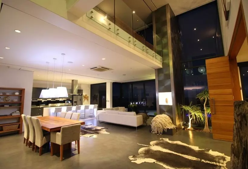 Dolphin Beach Villa