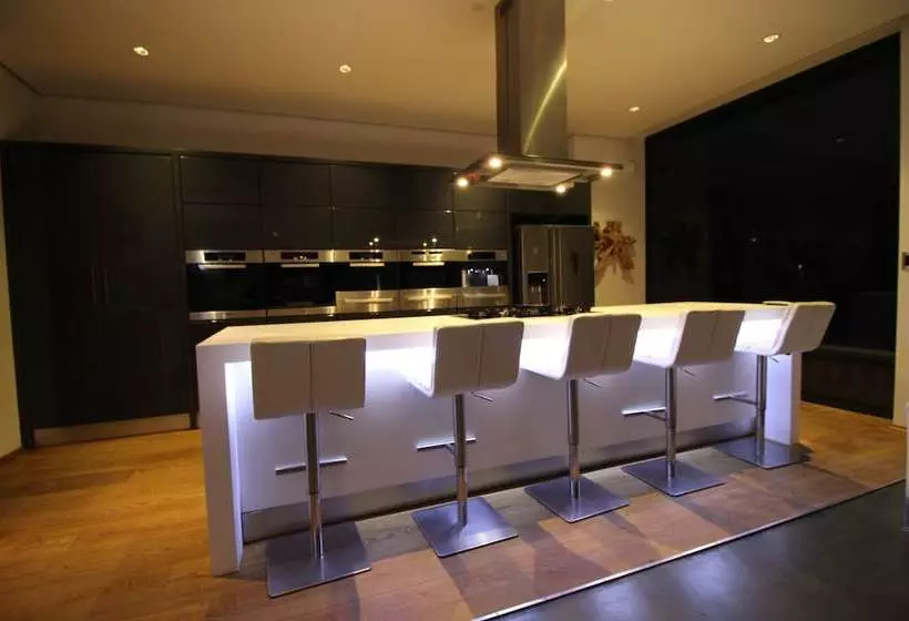 Dolphin Beach Villa