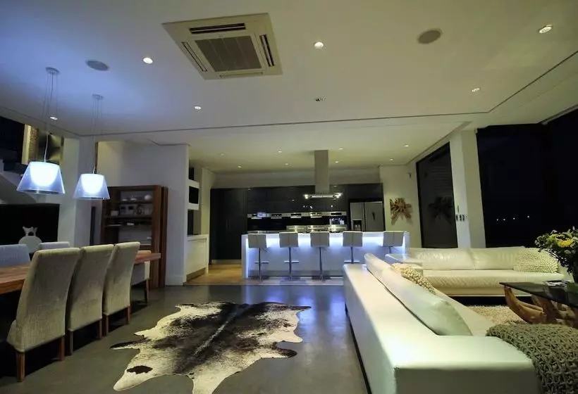 Dolphin Beach Villa