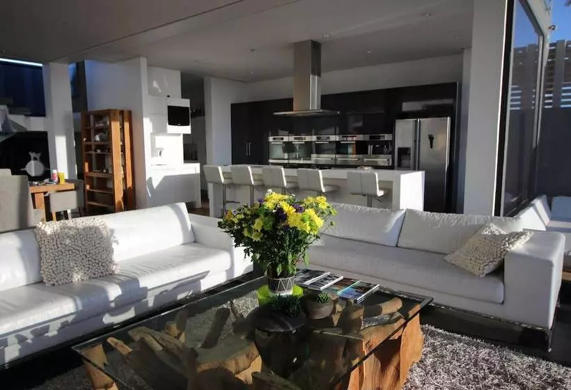 Dolphin Beach Villa