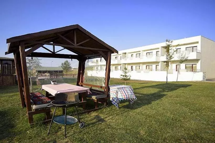 ホテル Garden Silivri