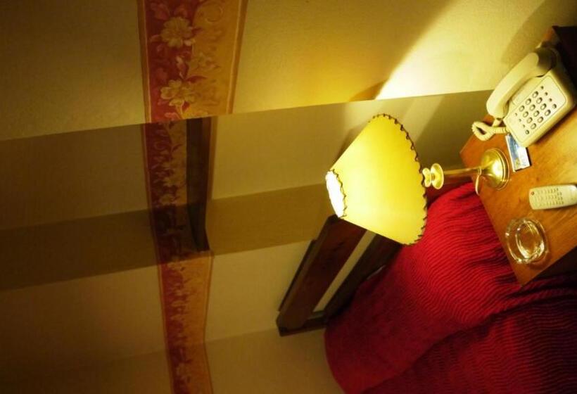 هتل Gran Sarmiento