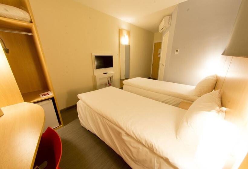 בית מלון כפרי Ibis Aracruz