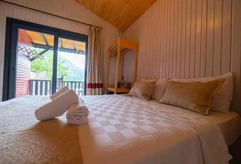 هتل Koala Bungalows