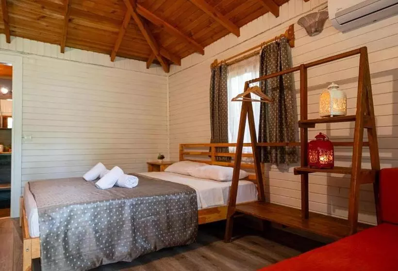 هتل Koala Bungalows