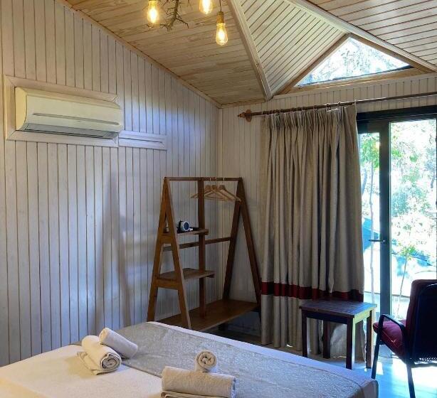 هتل Koala Bungalows