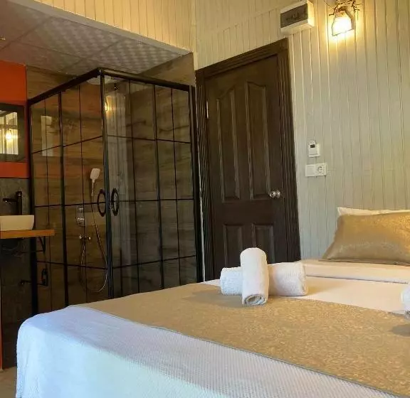 هتل Koala Bungalows