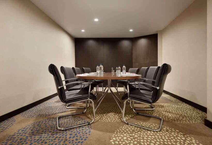 호텔 Ramada Plaza By Wyndham Konya