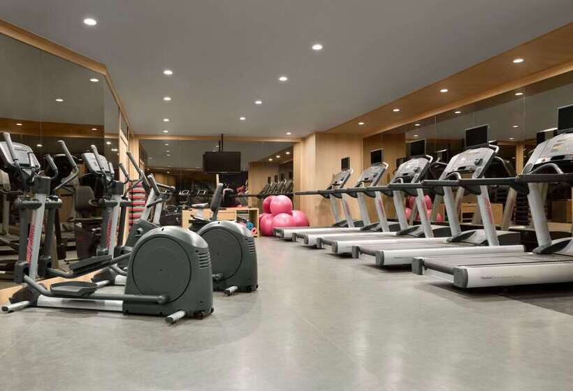 호텔 Ramada Plaza By Wyndham Konya