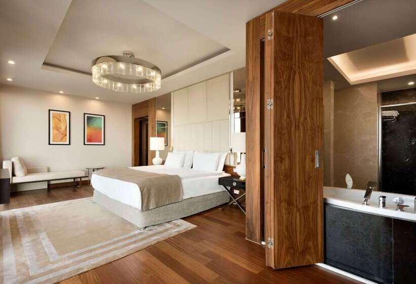 호텔 Ramada Plaza By Wyndham Konya