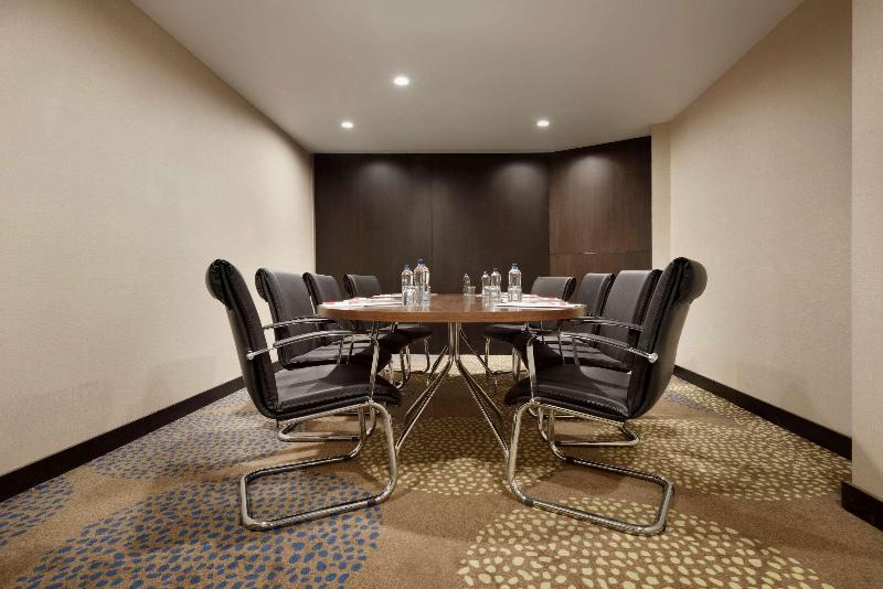 호텔 Ramada Plaza By Wyndham Konya