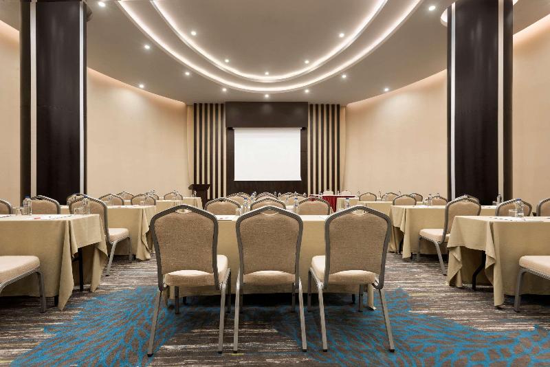 호텔 Ramada Plaza By Wyndham Konya