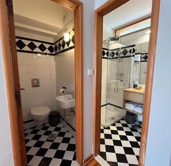 هتل Stanica B&b