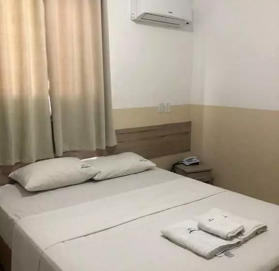 Hotelli Araçari