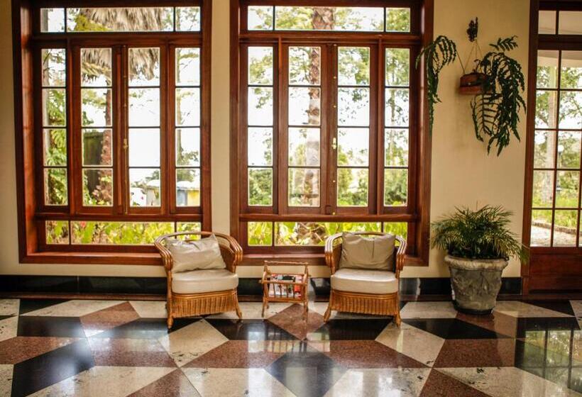 ホテル Aroso Paço