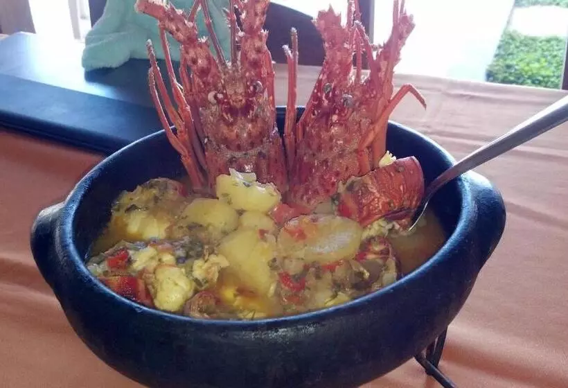 ホテル Brisa Dos Abrolhos
