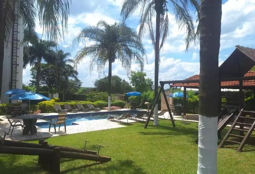 Hotelli Green Village