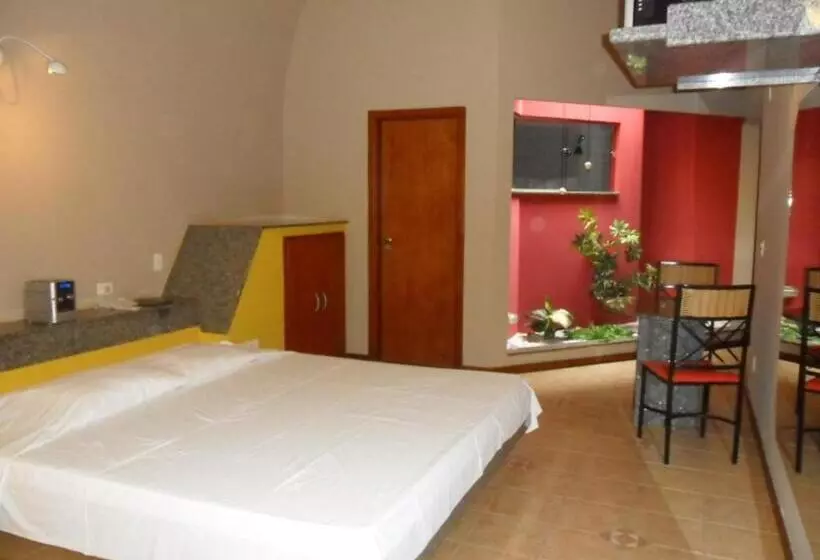 Hotelli Green Village