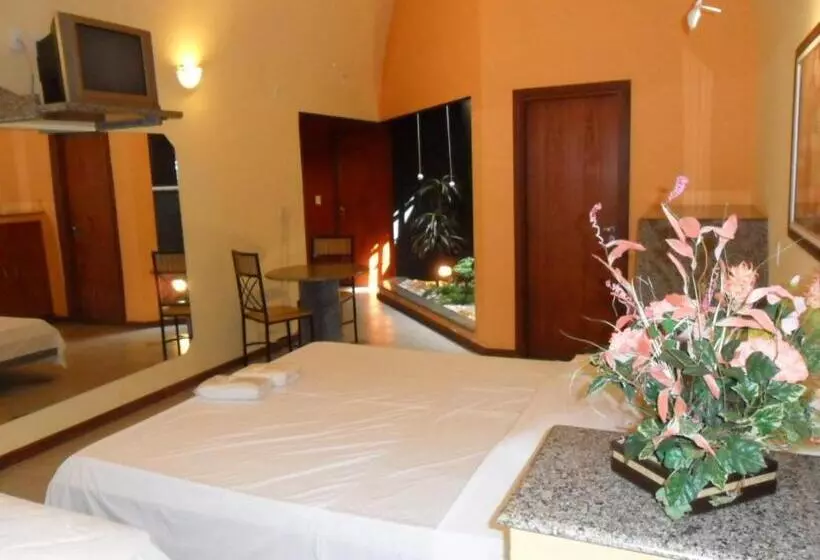 Hotelli Green Village