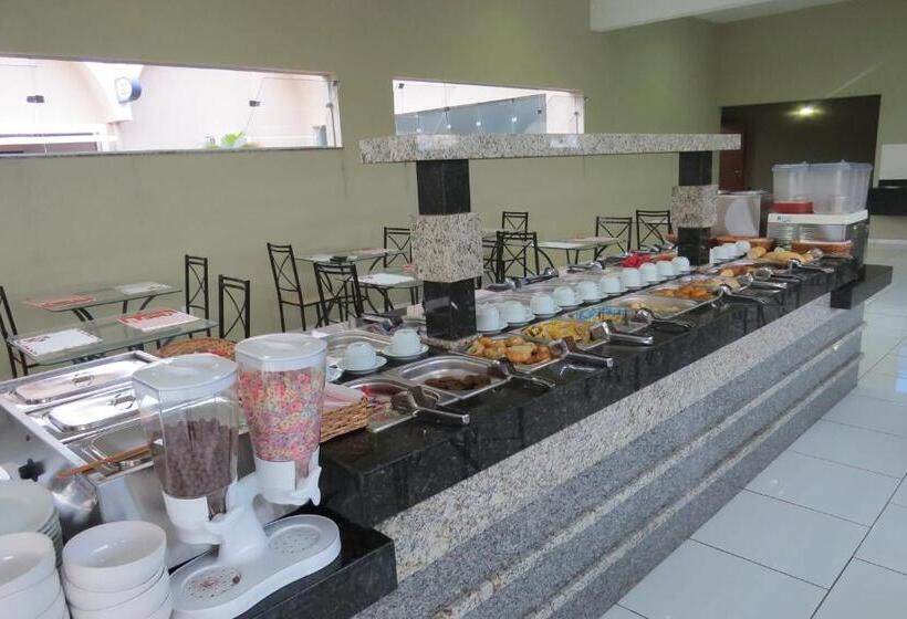 酒店 Green Village