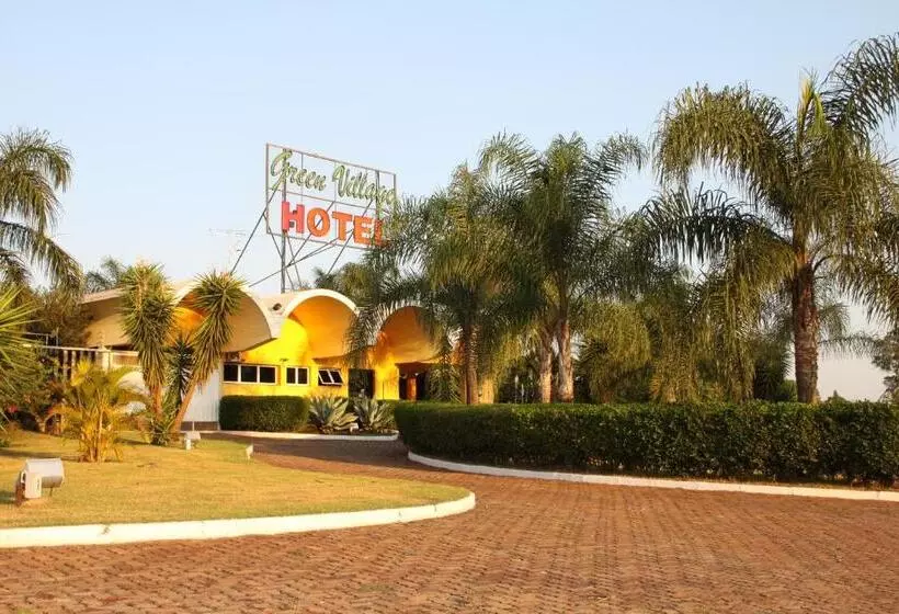 Hotelli Green Village