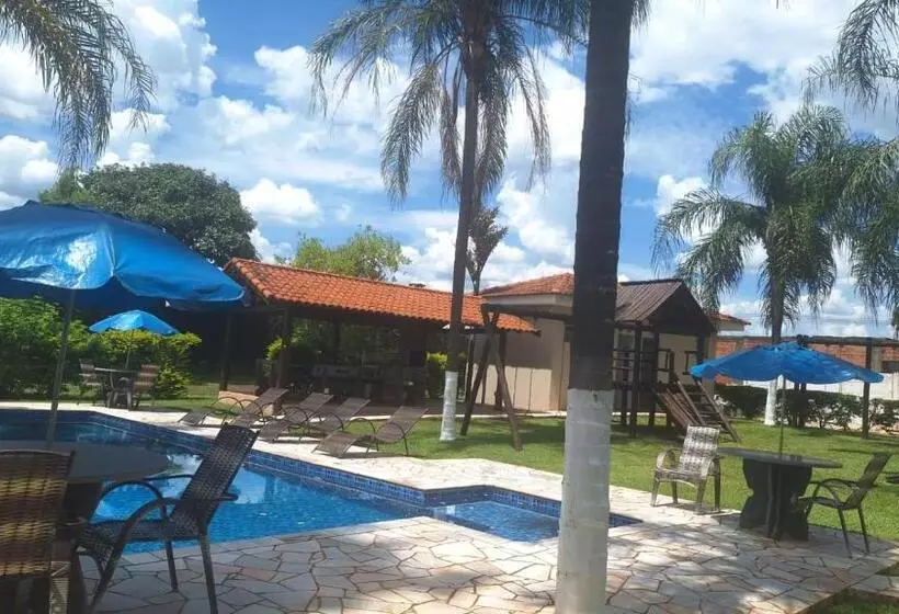 Hotelli Green Village