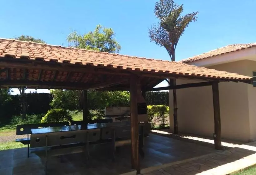 Hotelli Green Village